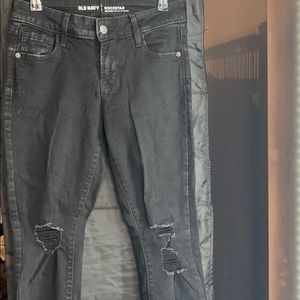 Mid-Rise Skinny Ripped Jeans